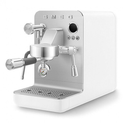 Кофемашина-эспрессо Smeg EMC02WHMEU