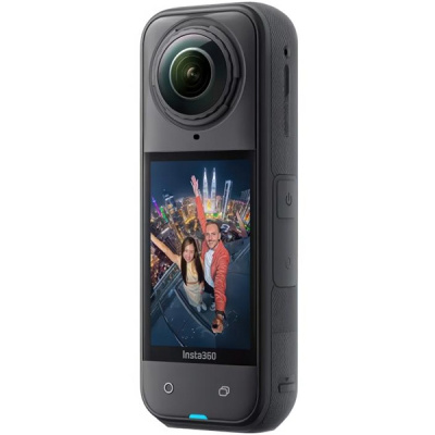 Insta360 X5 Essentials Bundle