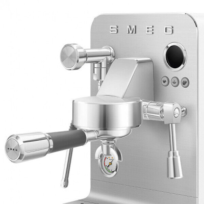 Кофемашина-эспрессо Smeg EMC02WHMEU